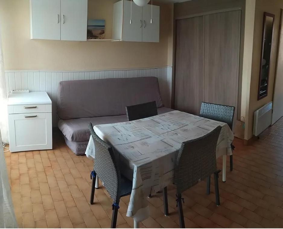 Appartement T2 Avec Piscine, Proche De La Plage Et Du Port Груиссан Экстерьер фото